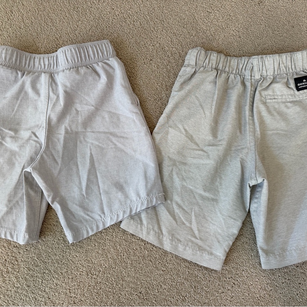 Hurley and Quicksilver Light Gray Elastic Waist Shorts - Picture 5 of 5